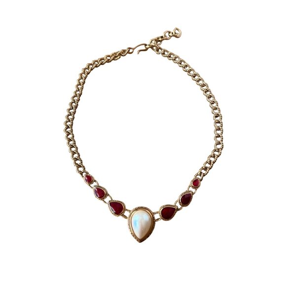 Vintage Monet Gold Tone Chain NecklaceTeardrop faux pearl and stones - Picture 5 of 8